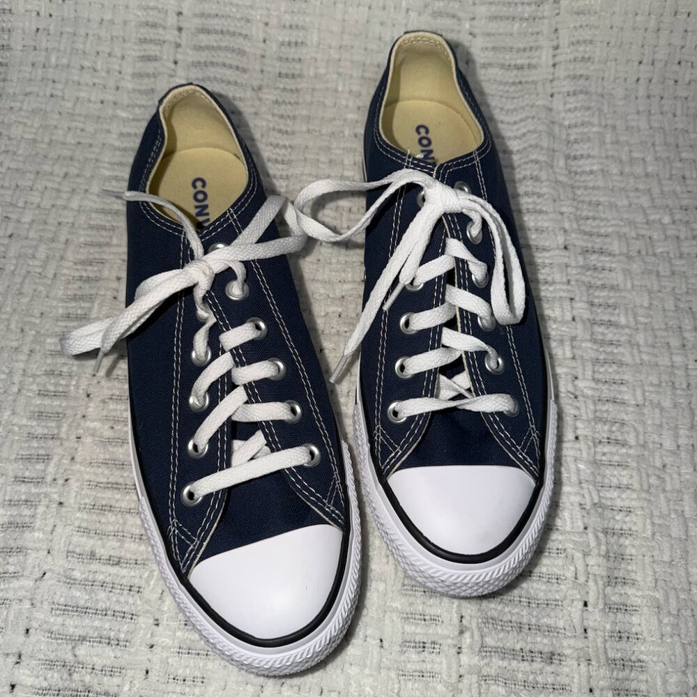 Converse Chuck Taylor All Stars Canvas in Navy | Size 10 W, 8 M